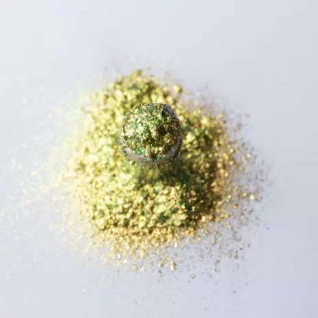 Metallic-Gold-Nail-Flakes-3