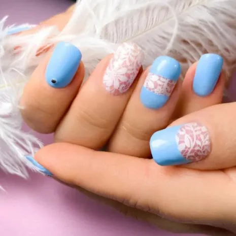 Lecenté-Create-Gelpolish-Easy-As-Pie-YOURS-Sascha-Corset-in-Heels-White-Light-Stamping-Polish-by-Sascha-Gossen-555x555